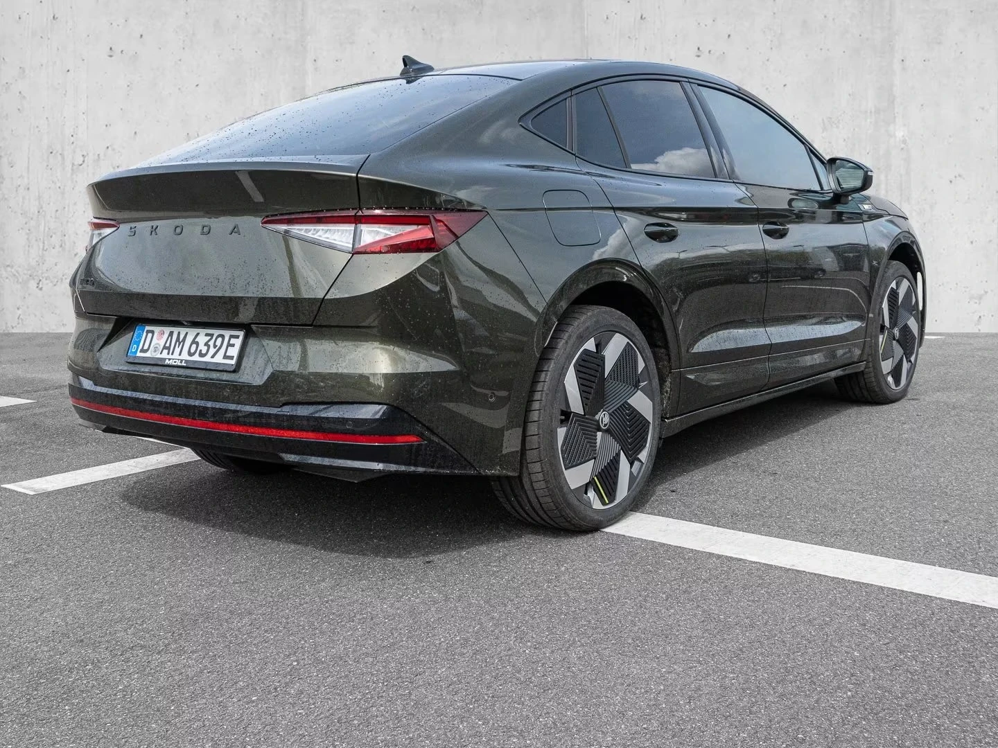 Skoda Enyaq Coupe RS AWD Matrix 360 DIST HUD PANO Winter Pack+, снимка 3 - Автомобили и джипове - 55018868