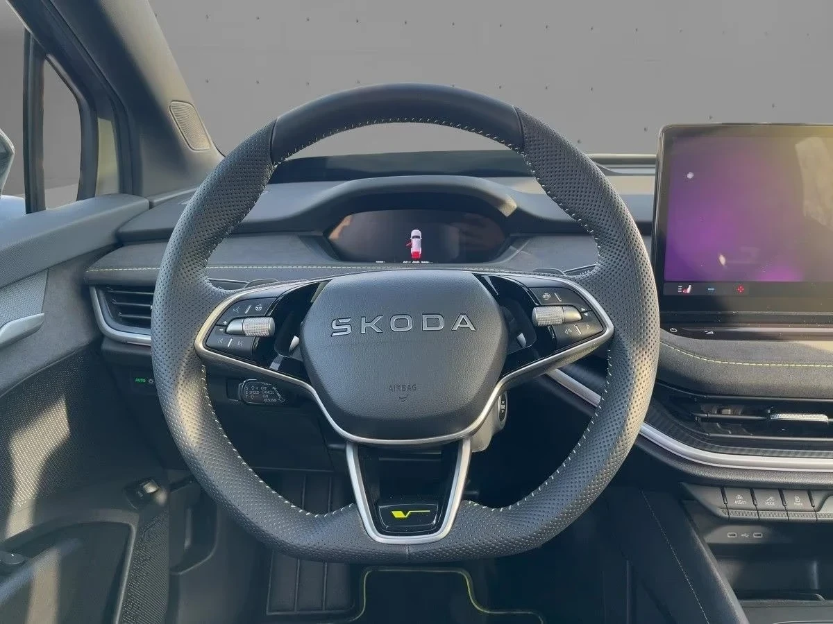 Skoda Enyaq Coupe RS AWD Matrix 360 DIST HUD PANO Winter Pack+, снимка 8 - Автомобили и джипове - 54913285