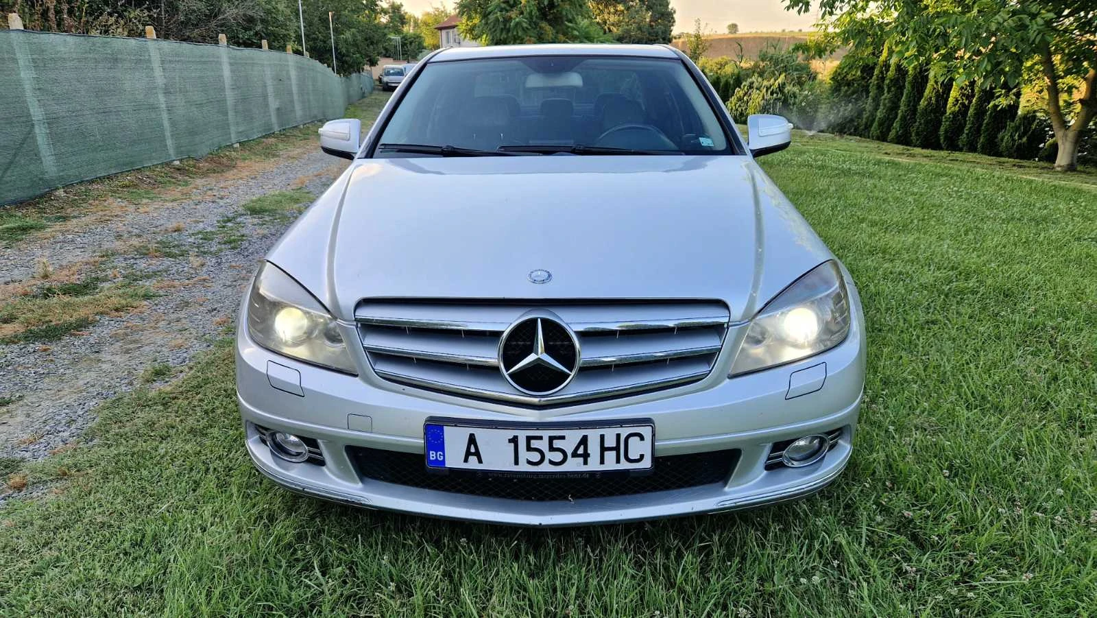 Mercedes-Benz C 320 Avantgarde, снимка 2 - Автомобили и джипове - 55038606