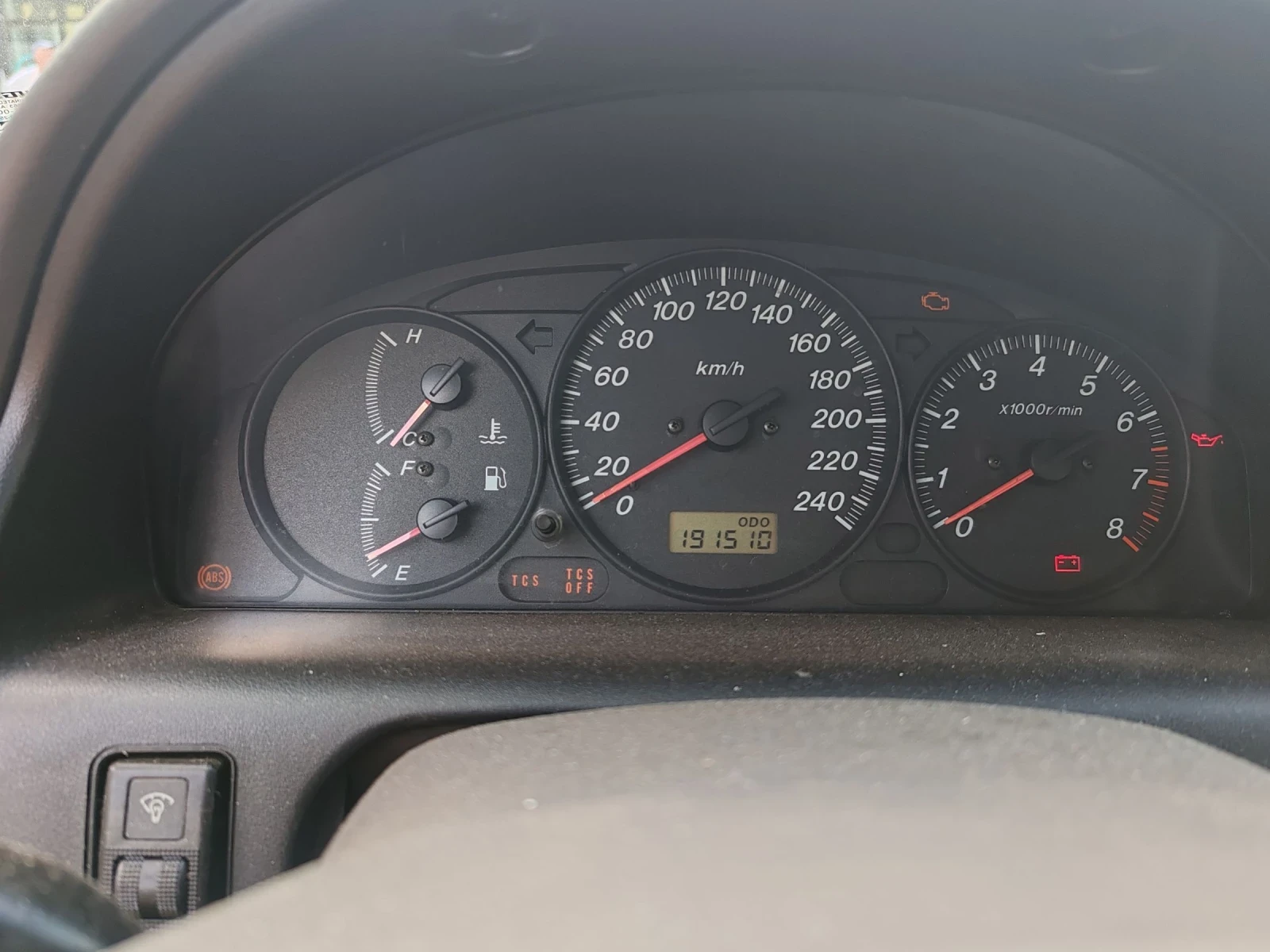 Mazda 626 1.8 101 к. с, снимка 9 - Автомобили и джипове - 55371976