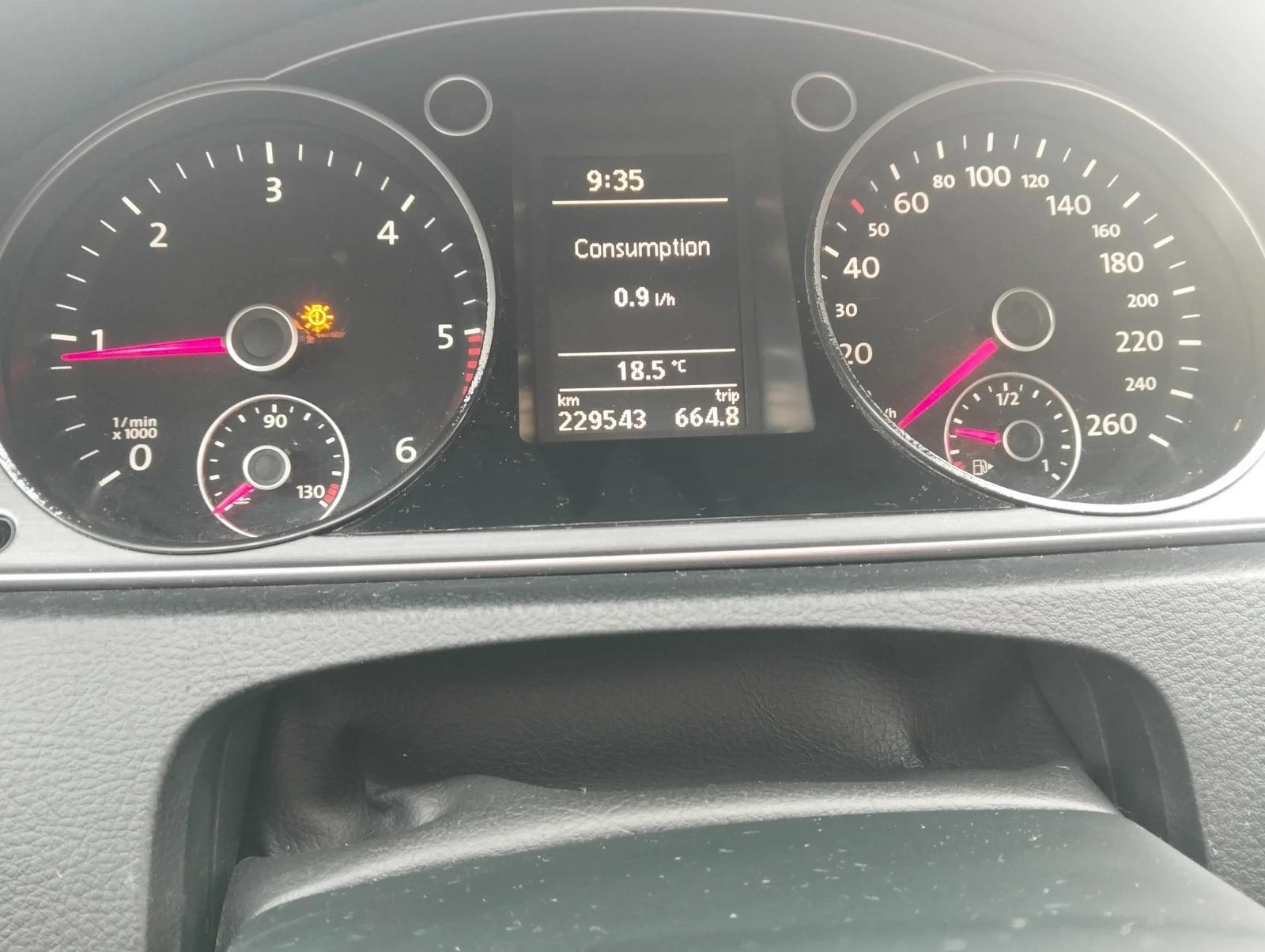 VW Passat 2.0TDi, снимка 6 - Автомобили и джипове - 55715759