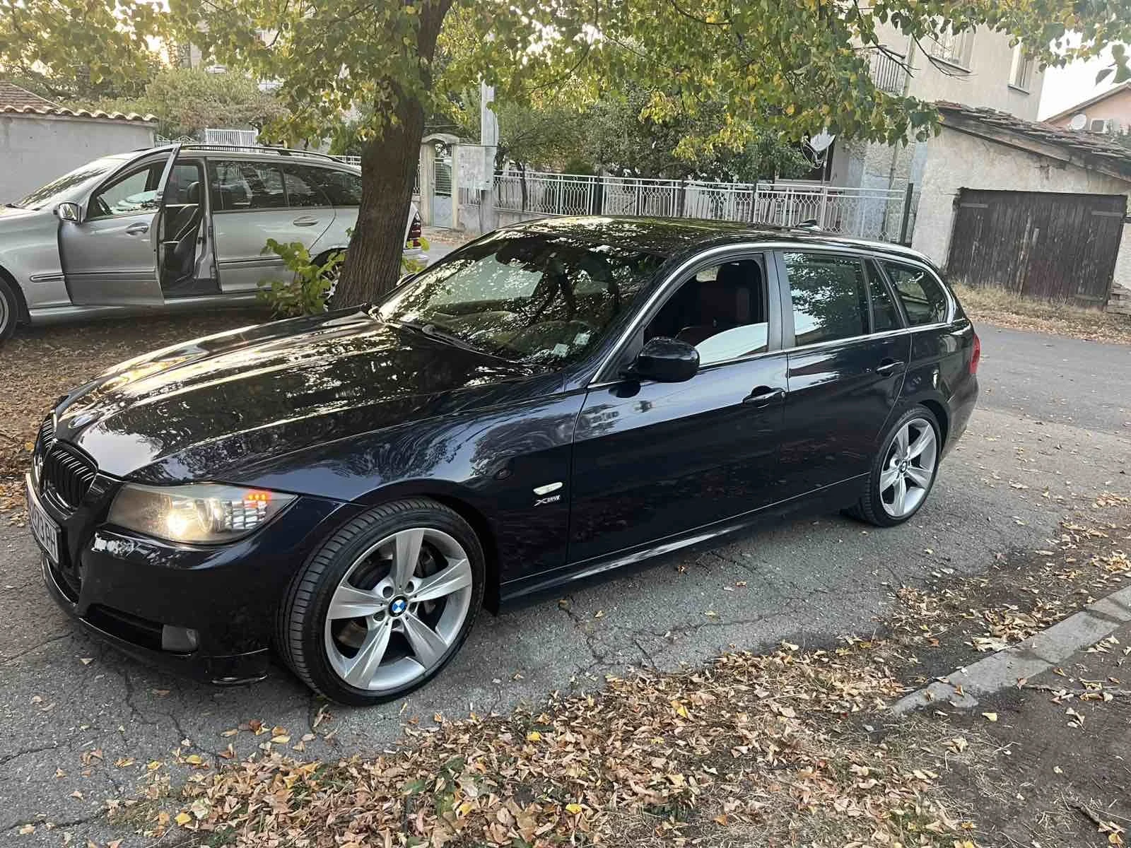 BMW 330 XDrive, снимка 2 - Автомобили и джипове - 55809156