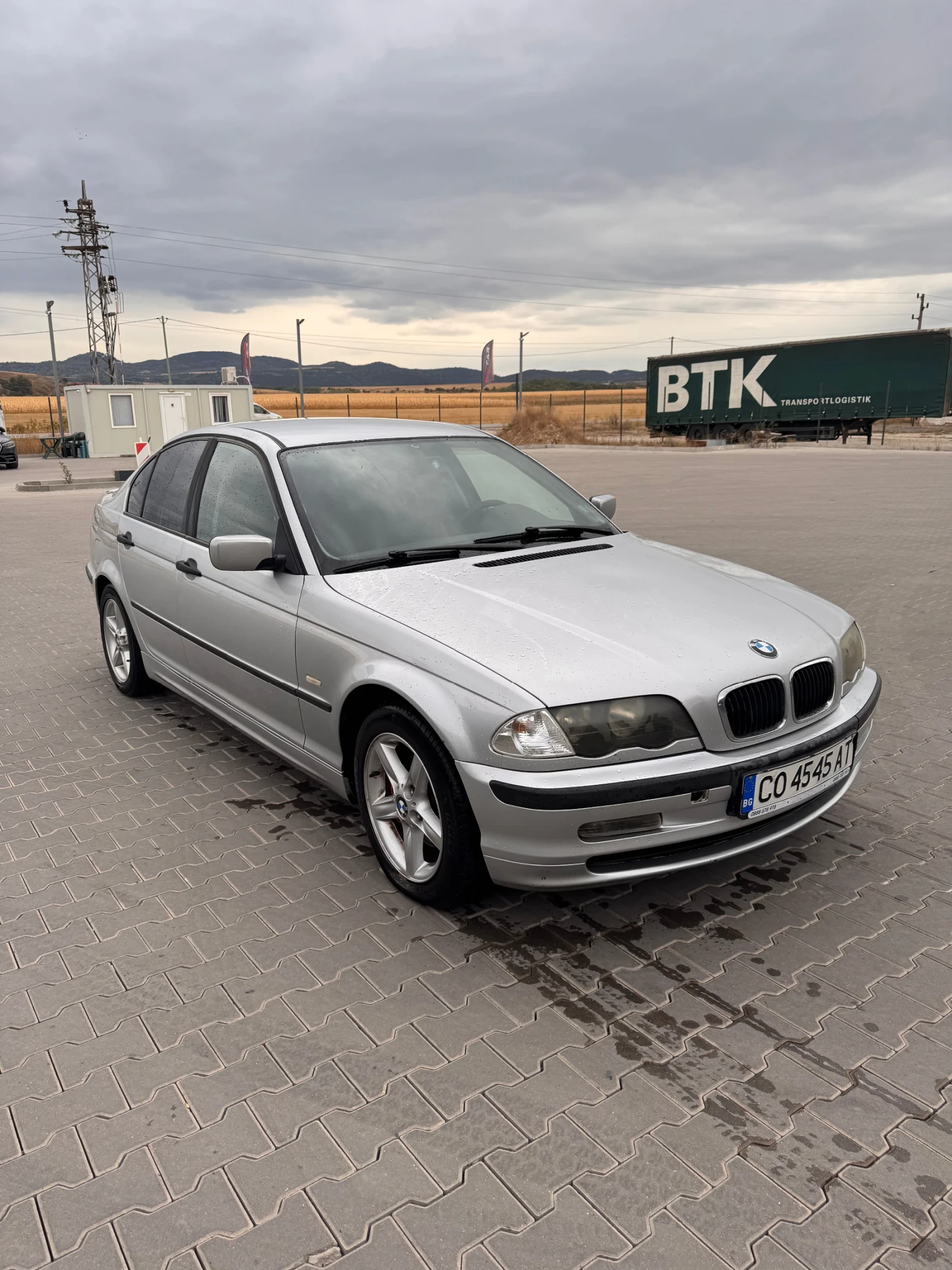 BMW 320