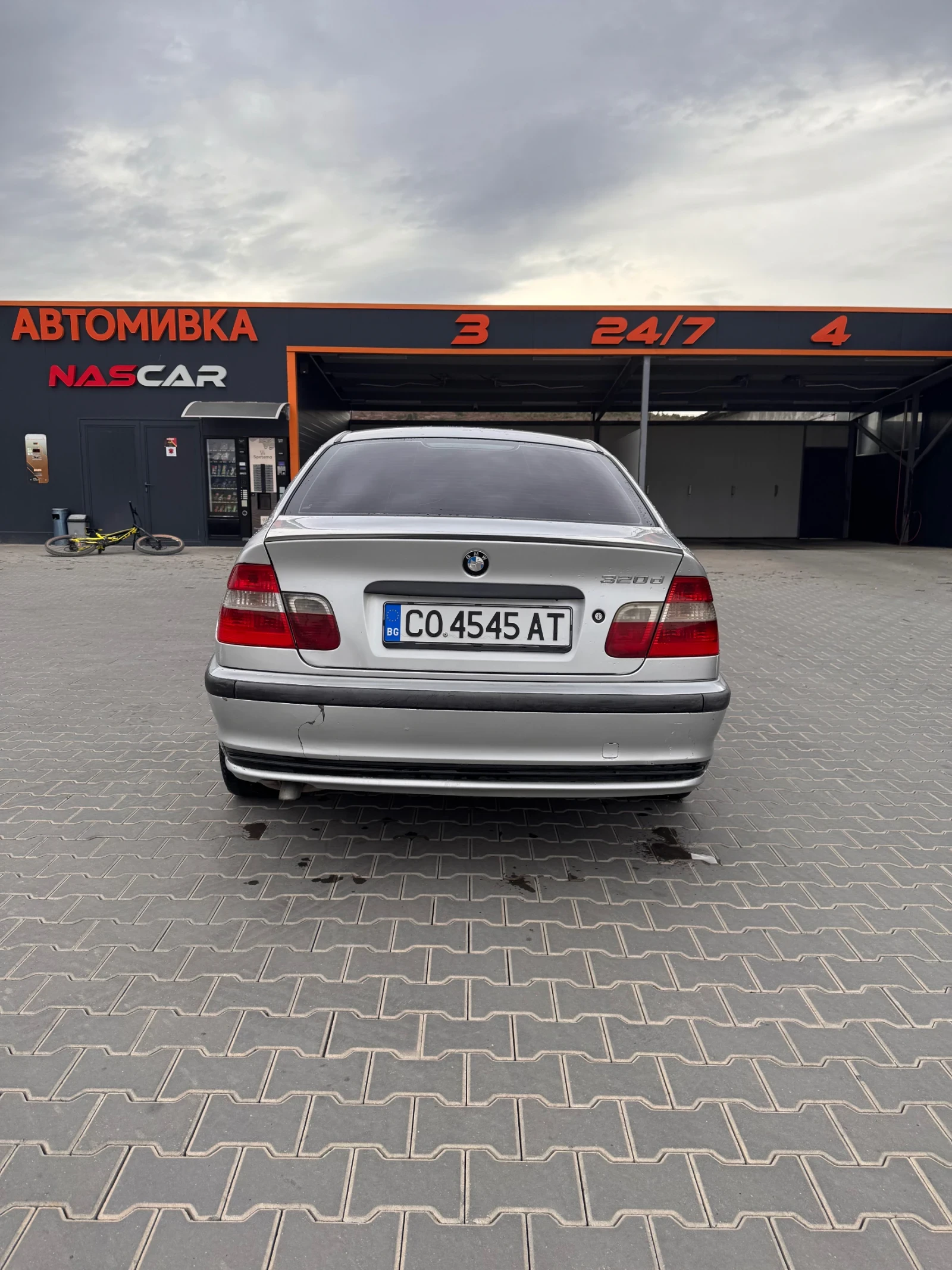 BMW 320, снимка 4 - Автомобили и джипове - 56245478