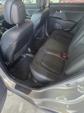 Kia Sportage 2.0 CRDI, снимка 11
