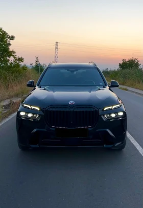 BMW X7 X-DRIVE 40d/M-SPORT/INDIVIDUAL/SKY-LOUNGE/6+ 1/ЛИЗ, снимка 2