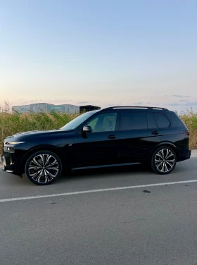 BMW X7 X-DRIVE 40d/M-SPORT/INDIVIDUAL/SKY-LOUNGE/6+ 1/ЛИЗ, снимка 3