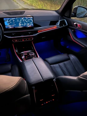 BMW X7 X-DRIVE 40d/M-SPORT/INDIVIDUAL/SKY-LOUNGE/6+ 1/ЛИЗ, снимка 7