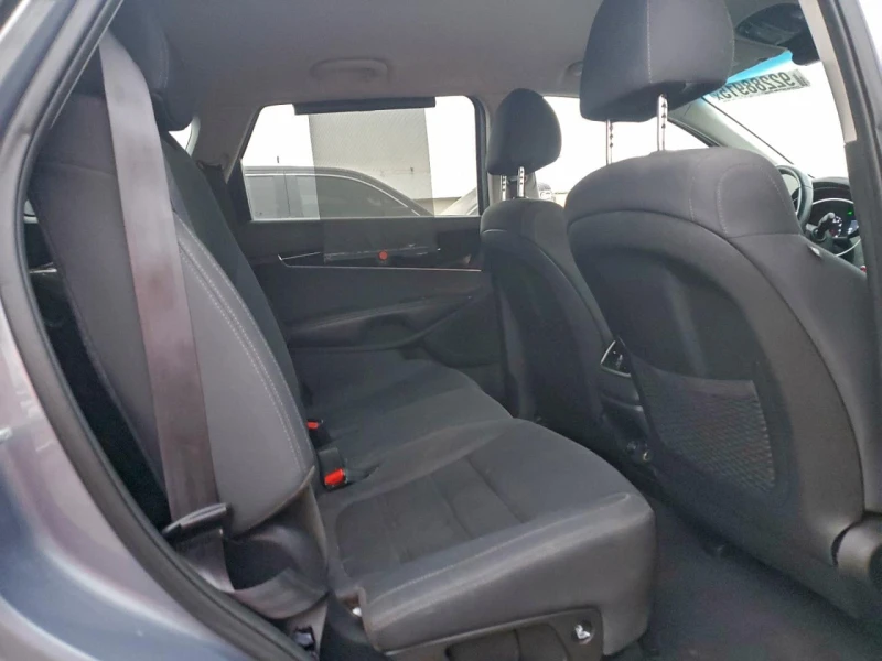 Kia Sorento L* AWD* ПОДГРЕВ* КАМЕРА, снимка 11 - Автомобили и джипове - 53059774
