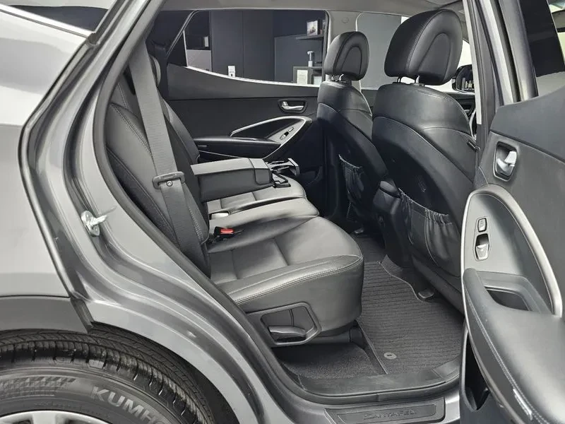 Hyundai Santa fe 2.0, снимка 12 - Автомобили и джипове - 54256647