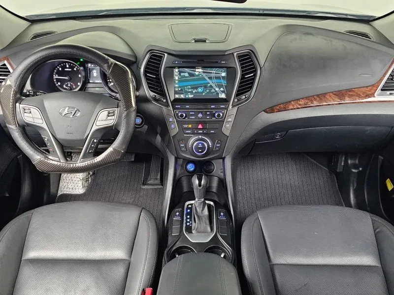 Hyundai Santa fe 2.0, снимка 7 - Автомобили и джипове - 54256647