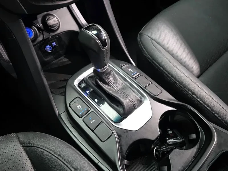 Hyundai Santa fe 2.0, снимка 9 - Автомобили и джипове - 54255448