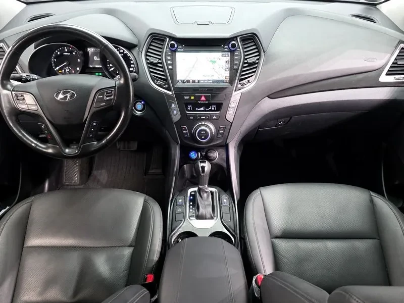 Hyundai Santa fe 2.0, снимка 7 - Автомобили и джипове - 54255448