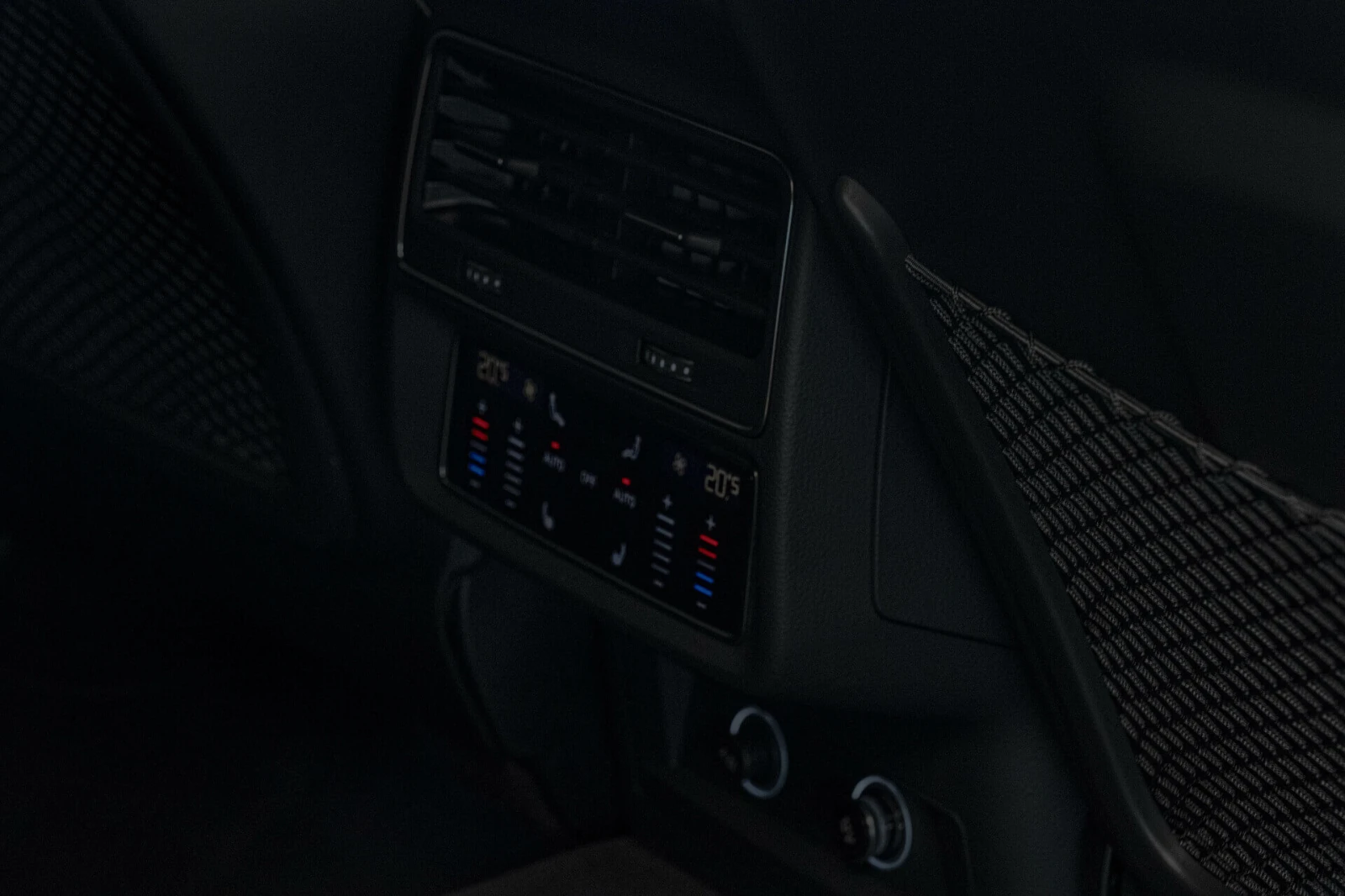 Audi SQ8 4.0TDI/Virtual/Bang&Olufsen/Камера 3D/Обдухване/Hu - изображение 10