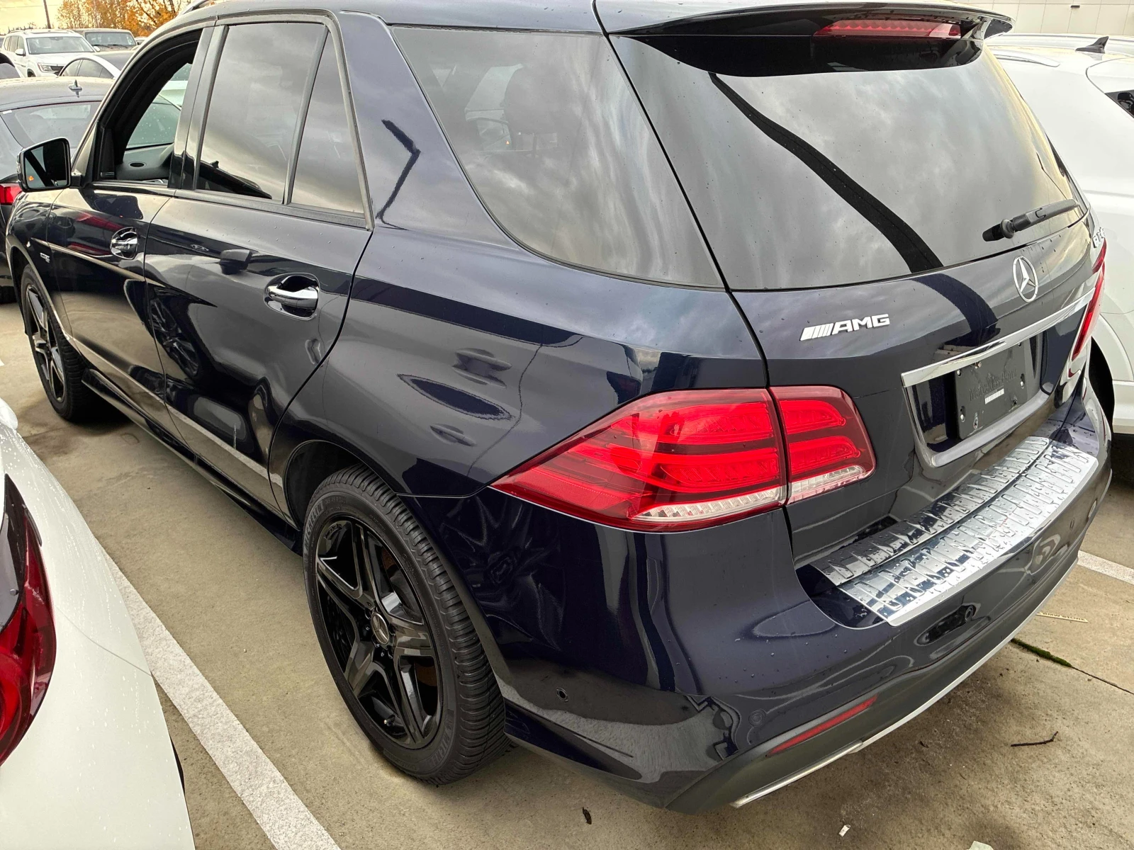 Mercedes-Benz GLE 43 AMG * CARFAX * БЕЗ ПЪРВОНАЧАЛНА ВНОСКА - изображение 3