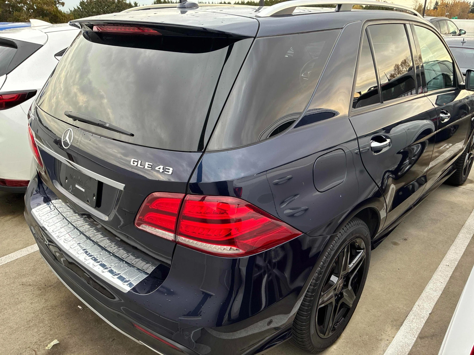 Mercedes-Benz GLE 43 AMG * CARFAX * БЕЗ ПЪРВОНАЧАЛНА ВНОСКА - изображение 4