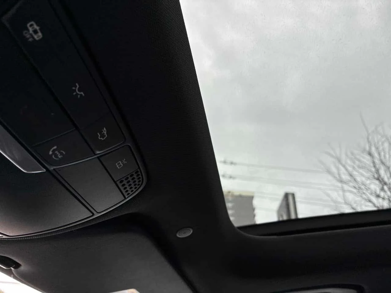 Mercedes-Benz GLC 300 * CARFAX * 360 КАМЕРИ* ПОДГРЕВ* , снимка 14 - Автомобили и джипове - 53738650