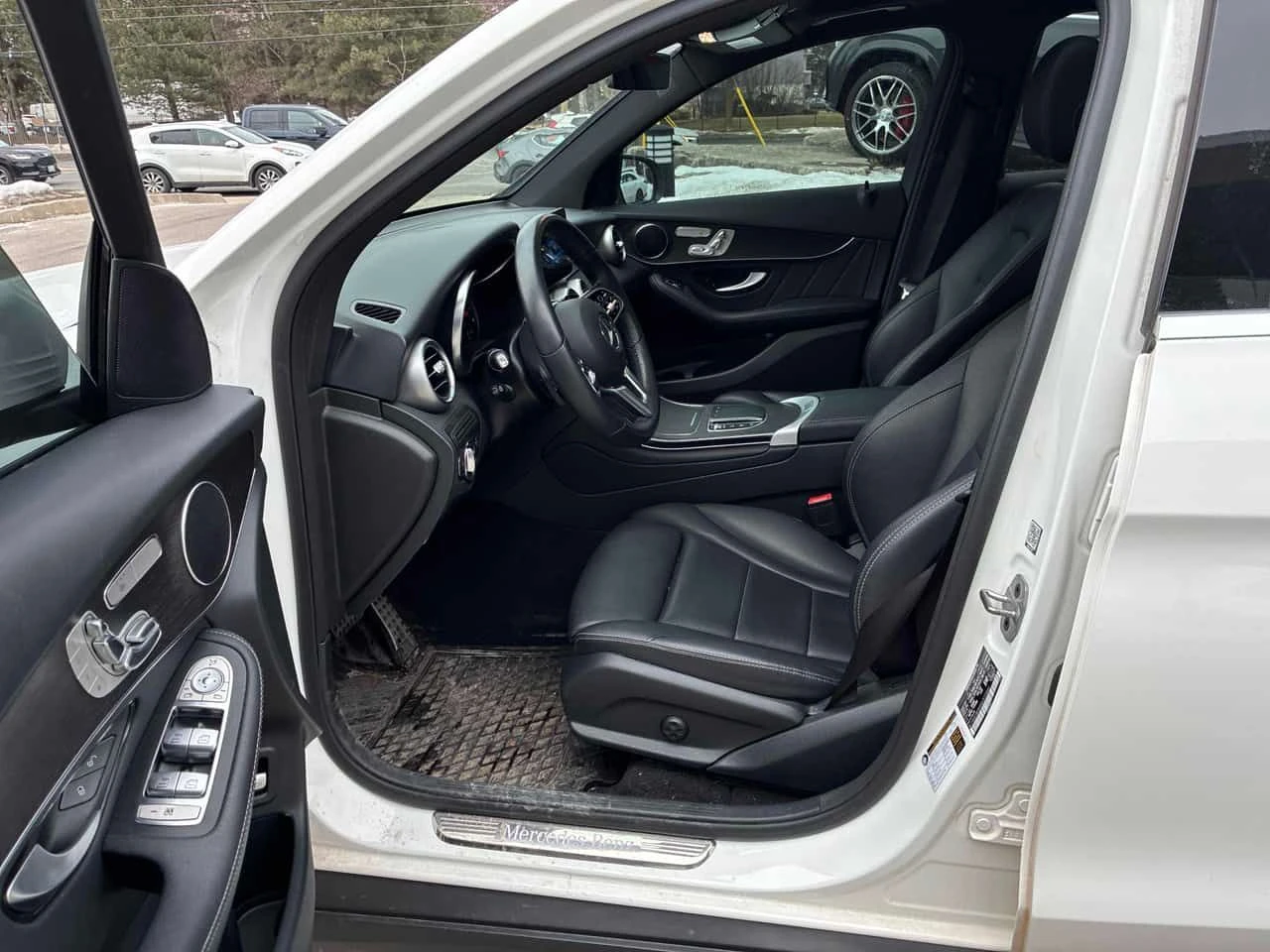 Mercedes-Benz GLC 300 * CARFAX * 360 КАМЕРИ* ПОДГРЕВ*  - изображение 5
