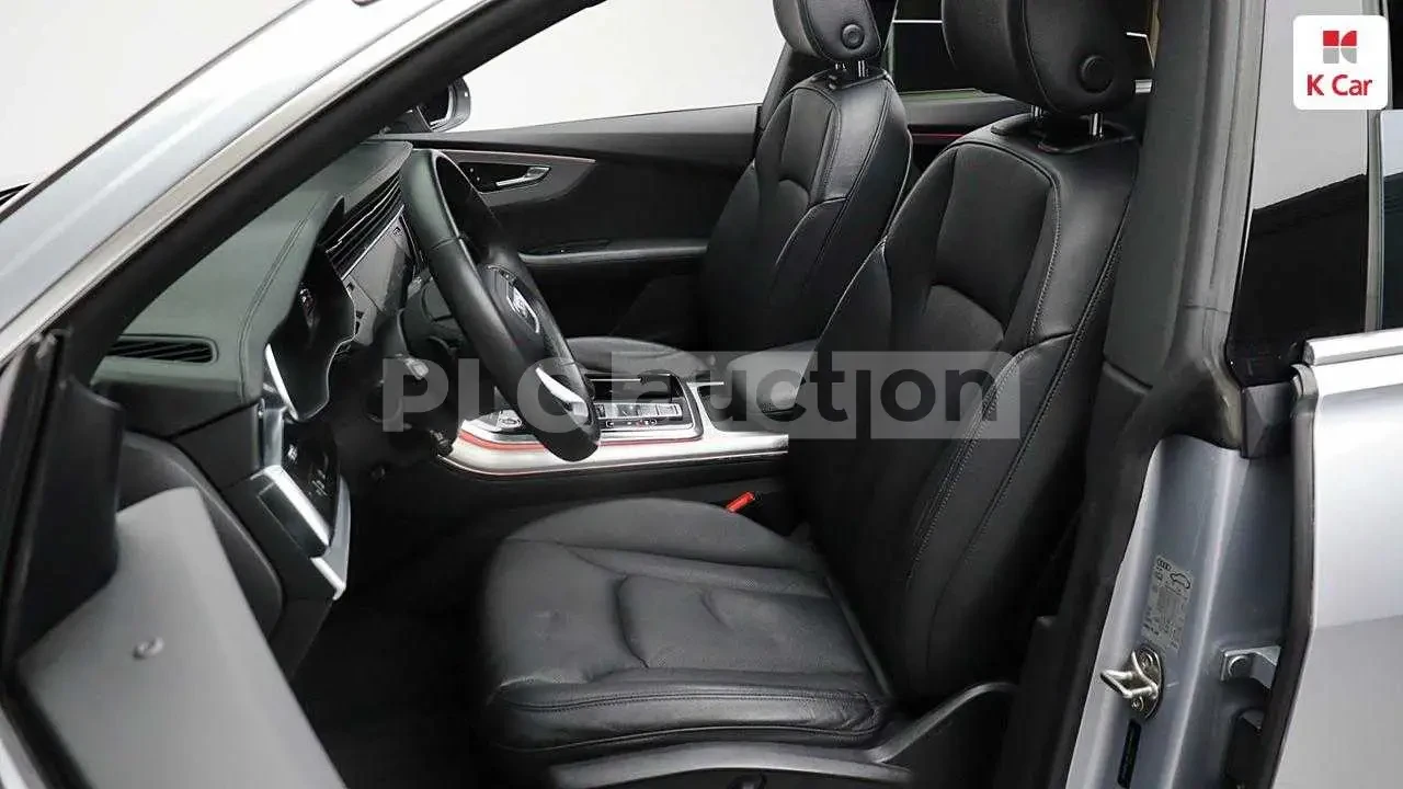 Audi Q8 ОБДУХВАНЕ * ДИСТРОНИК * 360 * ПАНОРАМА , снимка 10 - Автомобили и джипове - 54273151