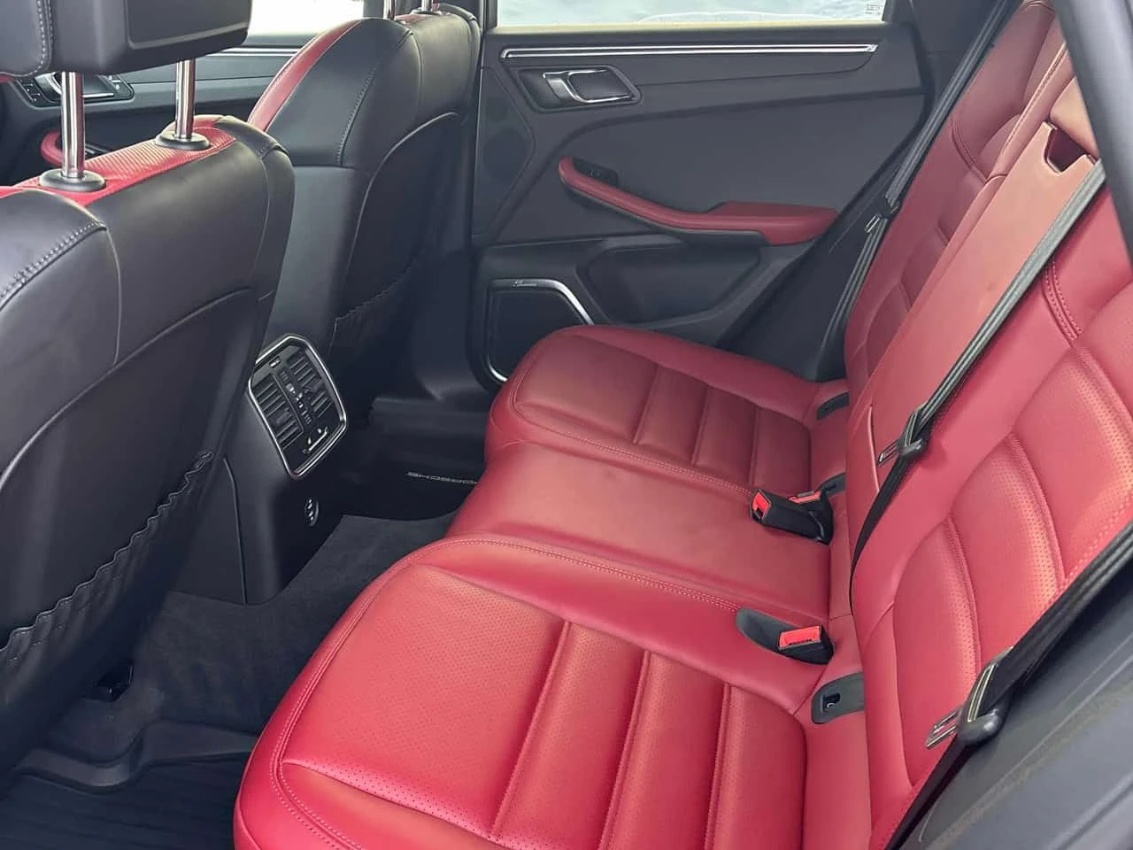 Porsche Macan * AWD * ОБДУХВАНЕ* ПАНОРАМА* KEYLESS* , снимка 10 - Автомобили и джипове - 54407686