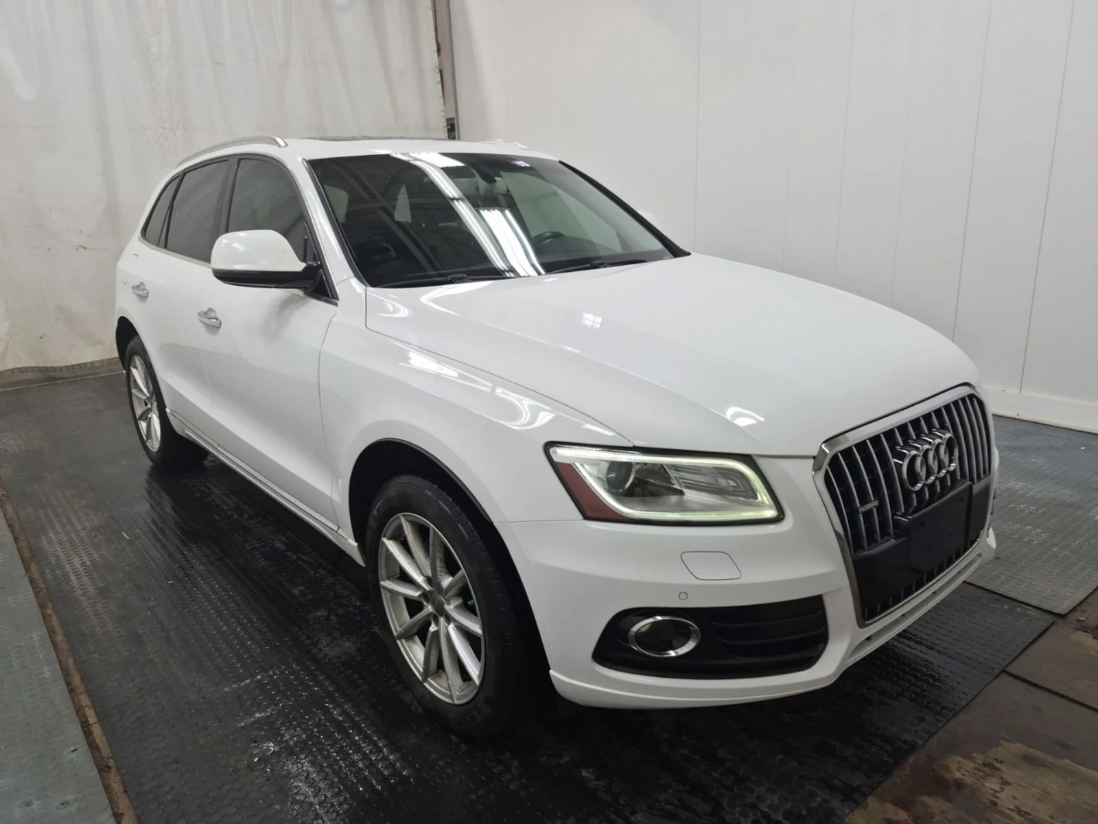 Audi Q5 2.0T* AWD* TECHNIK* АвтоКредит* (ЦЕНА ДО БГ), снимка 3 - Автомобили и джипове - 54430265