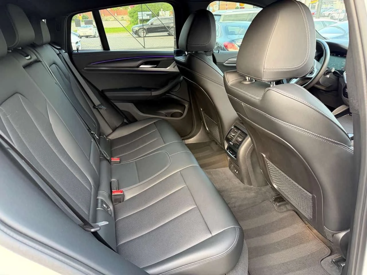 BMW X4 * XDrive30i| M SPORT| PREM ENHCND| LASER HEADLIGHT, снимка 14 - Автомобили и джипове - 54934430