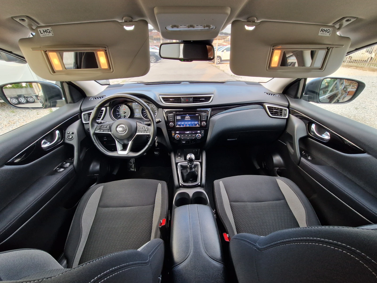 Nissan Qashqai 1.3i 140psTEKNA* 43000km* KTEO* ����� ����* EU 6D | Mobile.bg � ����������� 11