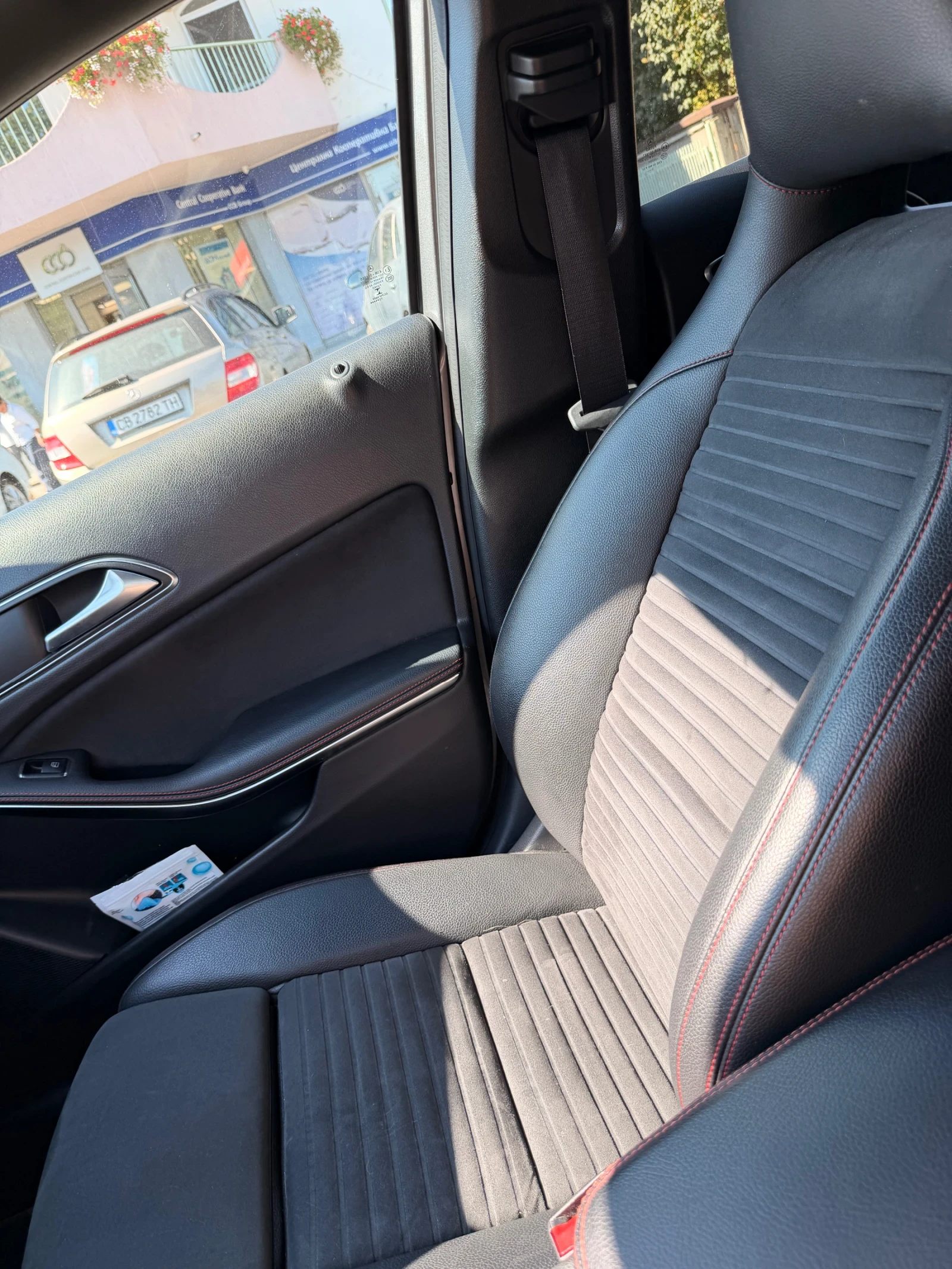 Mercedes-Benz GLA 220, снимка 15 - Автомобили и джипове - 55983448