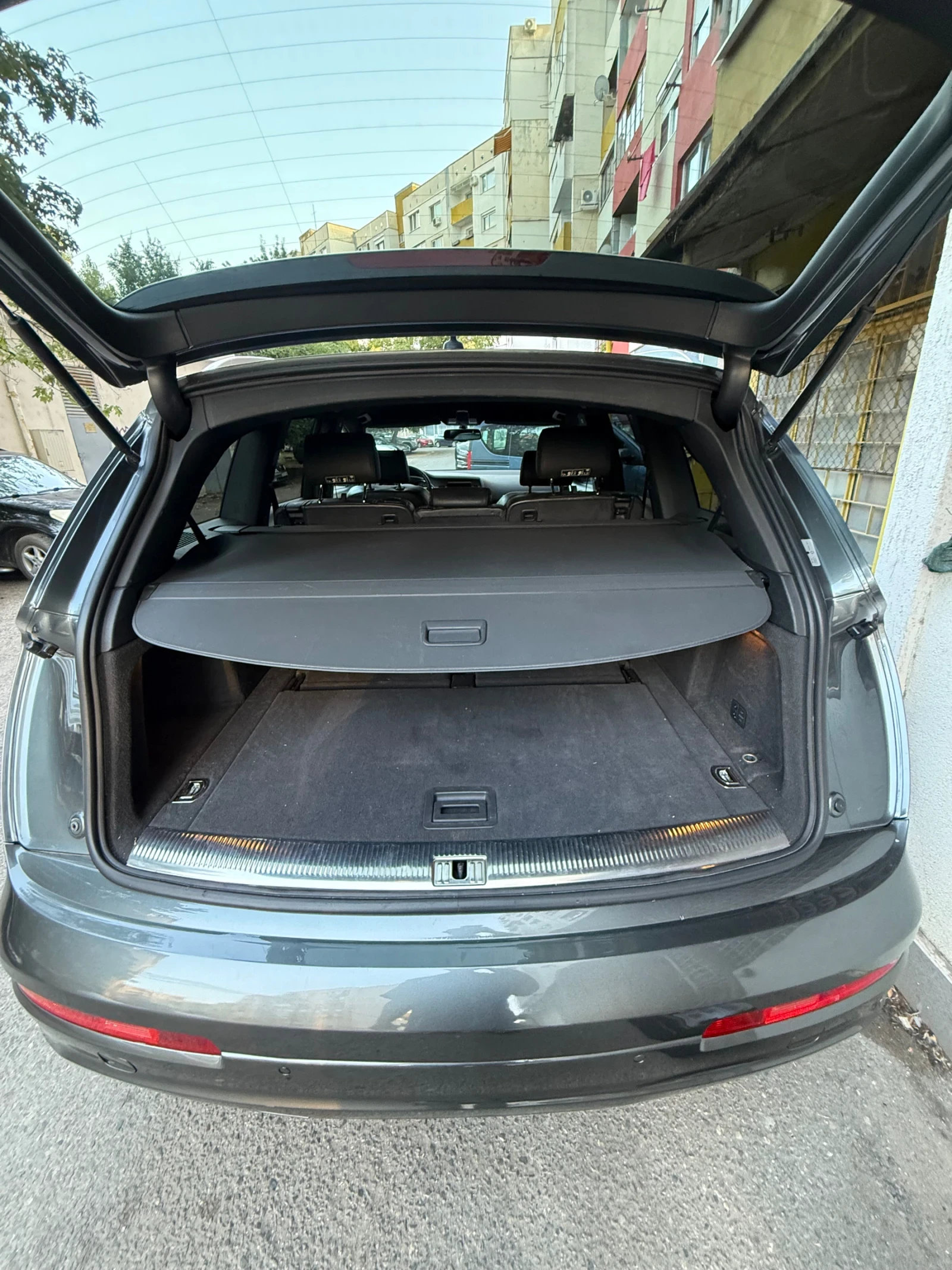 Audi Q7, снимка 9 - Автомобили и джипове - 55780078