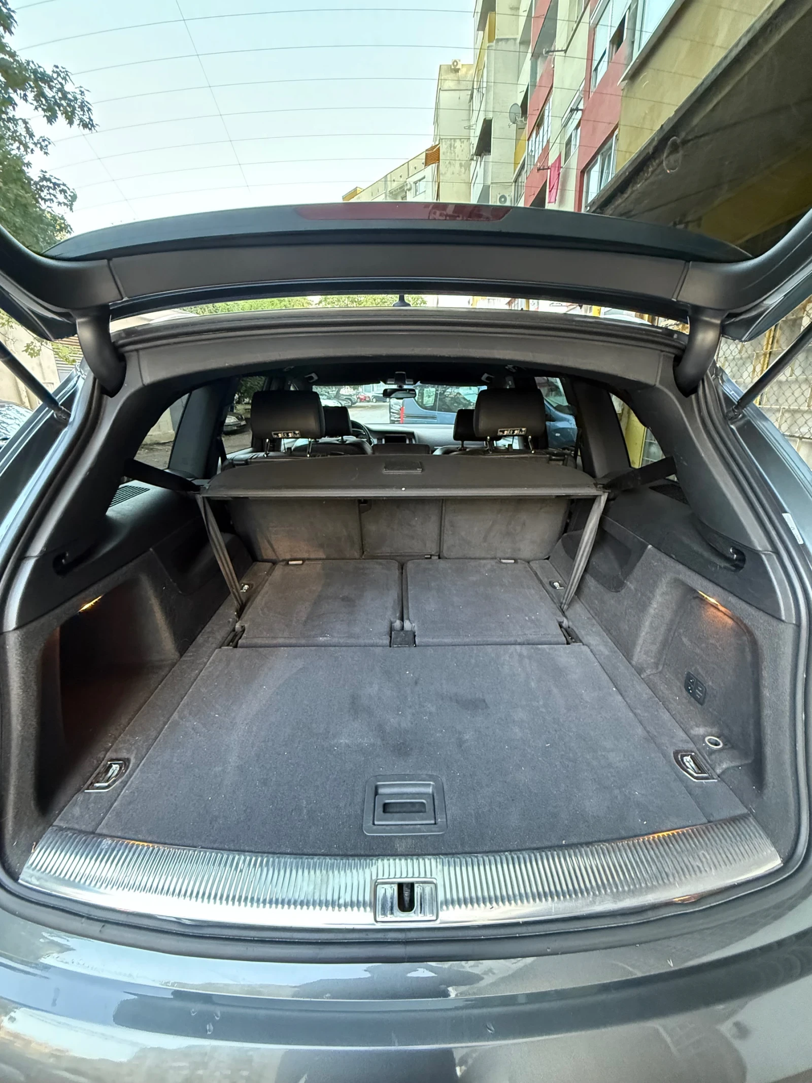 Audi Q7, снимка 8 - Автомобили и джипове - 55780078