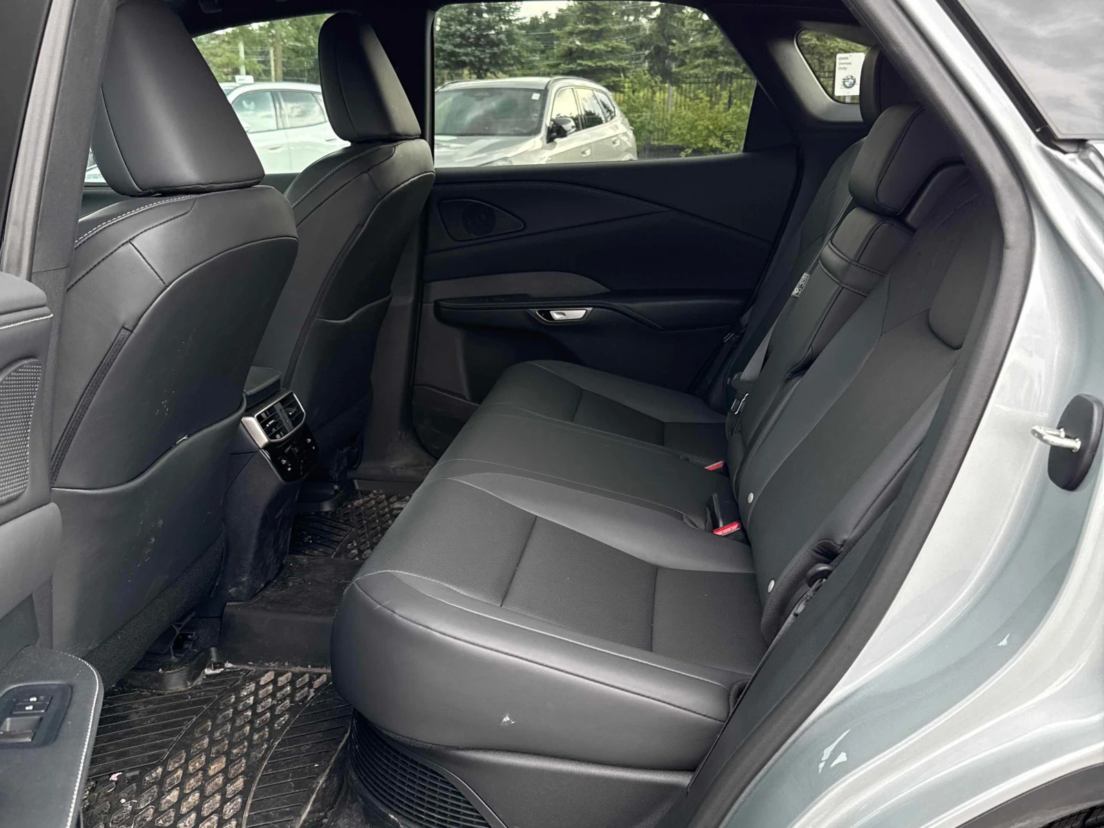 Lexus RX 350h | CARFAX | АВТОКРЕДИТ БЕЗ ПЪРВОНАЧАЛНА , снимка 10 - Автомобили и джипове - 55875972