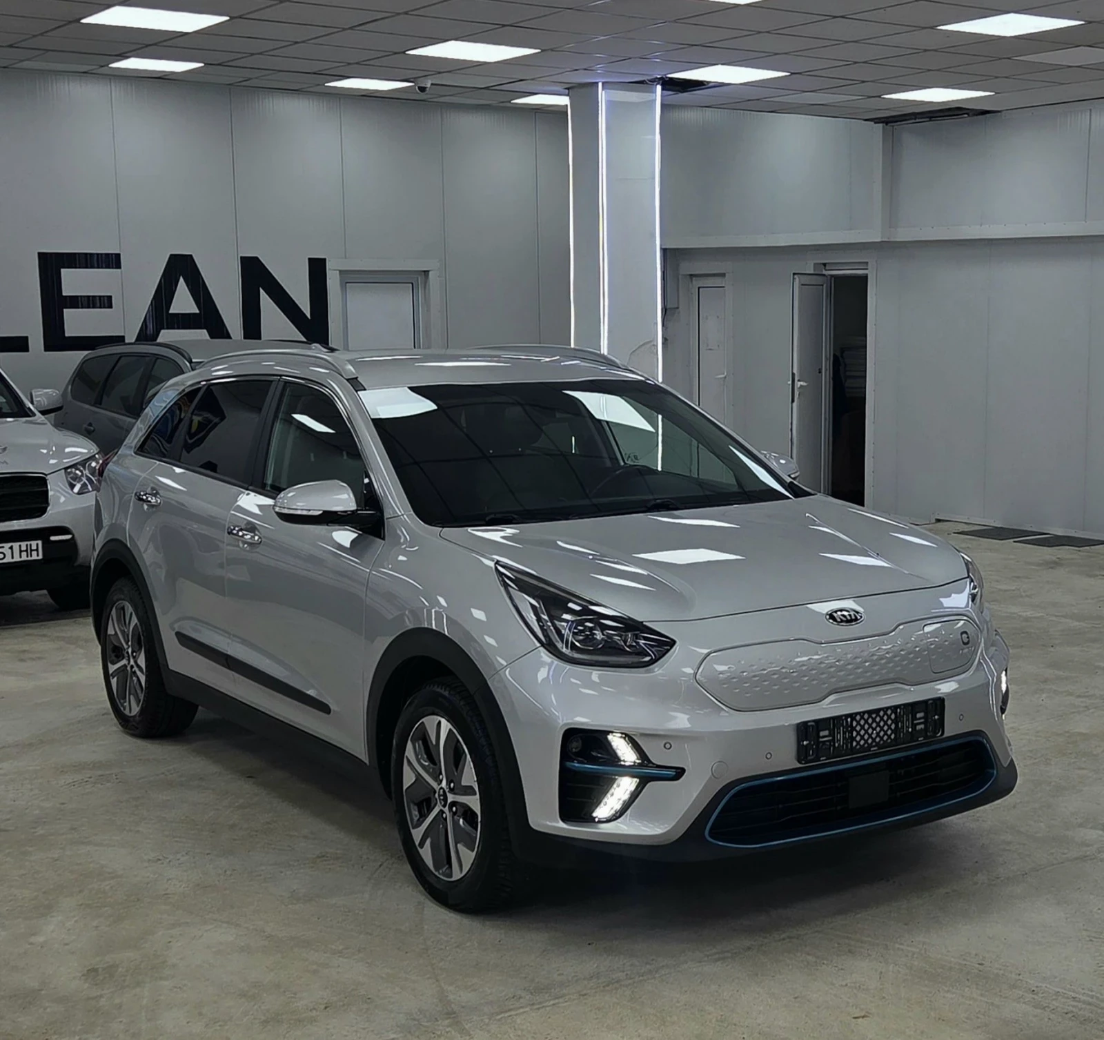 Kia Niro SOH100%/Premium/Гаранция