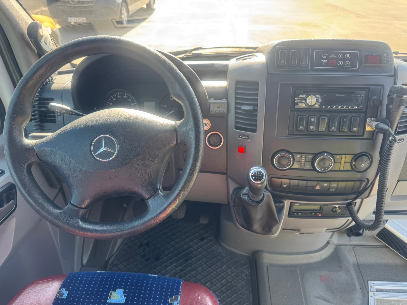 Mercedes-Benz Sprinter 516 23 Места Климатроник Печка авт. Врата - изображение 5