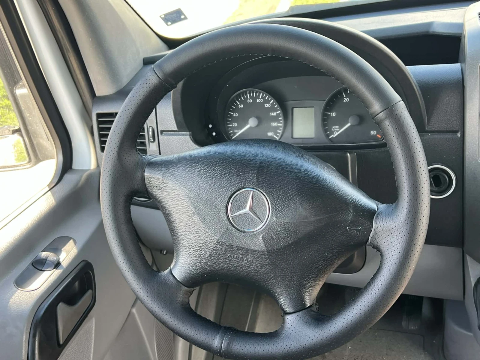 Mercedes-Benz Sprinter 516 22 - изображение 3