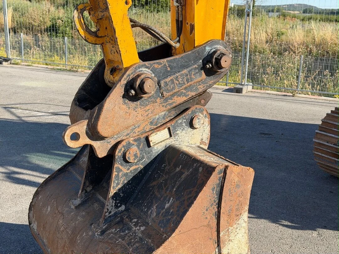 Багер JCB 140 X LC САМО 3700 МОТО ЧАСА ЛИЗИНГ, снимка 9 - Индустриална техника - 55728948