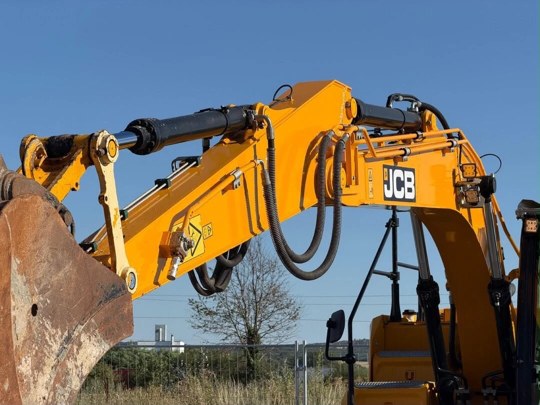Багер JCB 140 X LC САМО 3700 МОТО ЧАСА ЛИЗИНГ, снимка 12 - Индустриална техника - 55728948