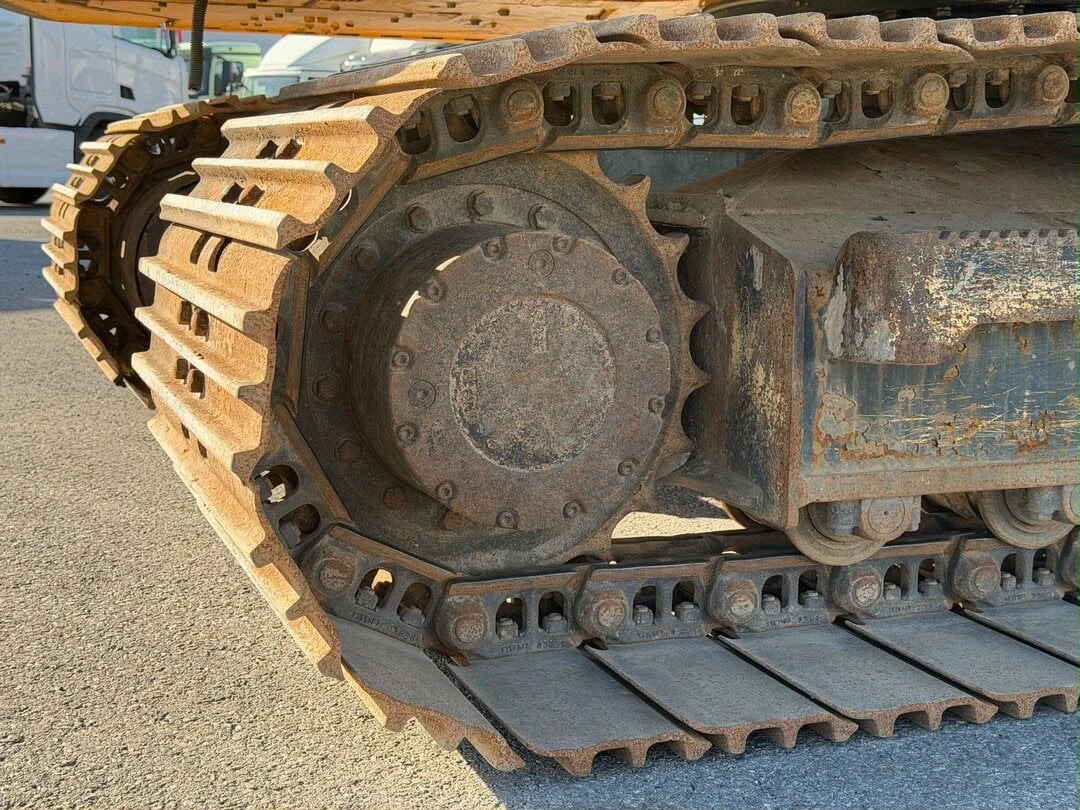 Багер JCB 140 X LC САМО 3700 МОТО ЧАСА ЛИЗИНГ, снимка 6 - Индустриална техника - 55728948