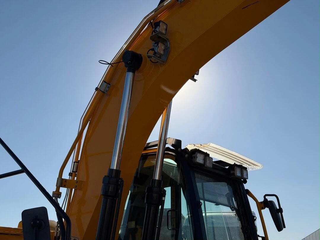 Багер JCB 140 X LC САМО 3700 МОТО ЧАСА ЛИЗИНГ, снимка 8 - Индустриална техника - 55728948