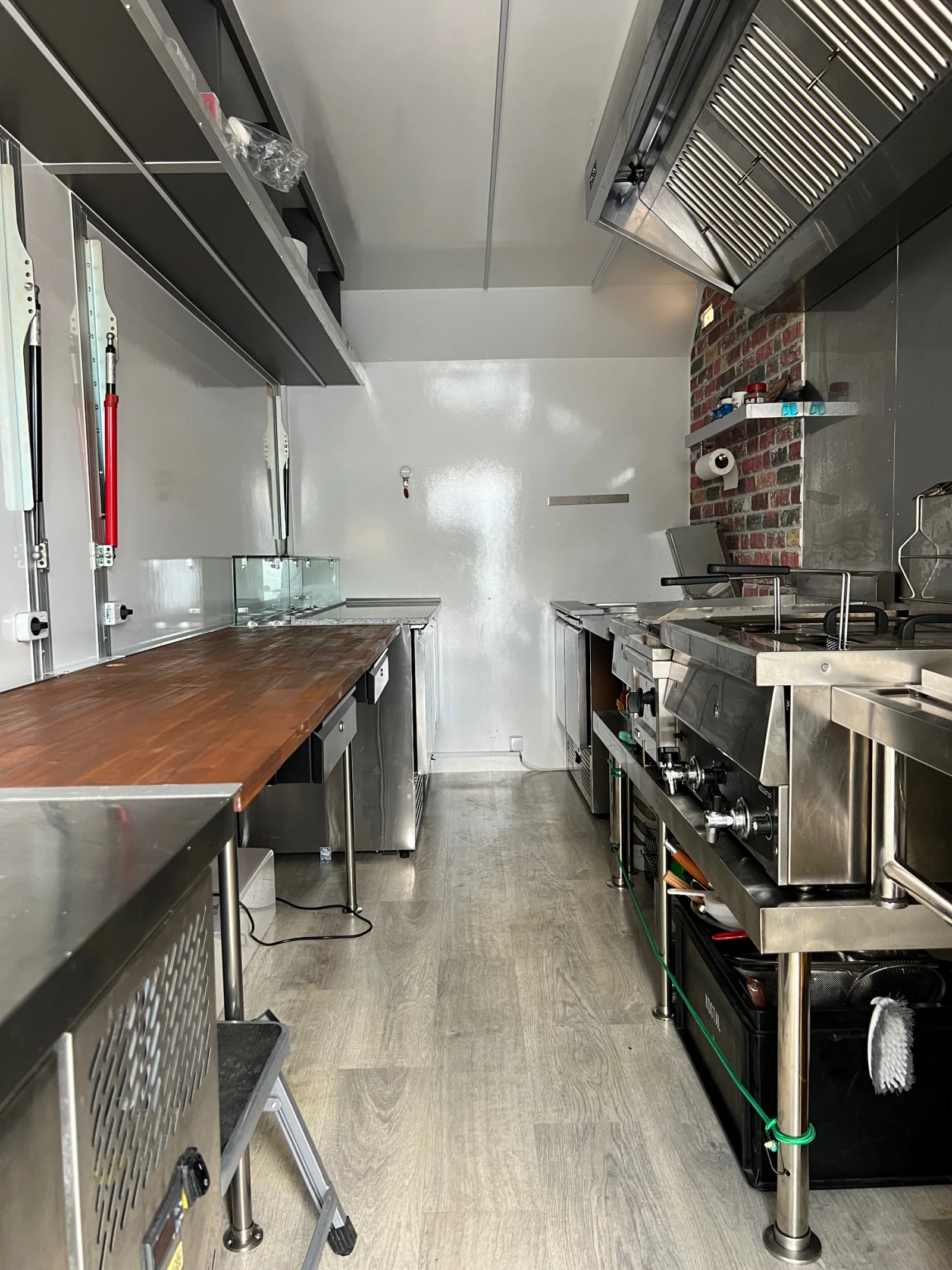   Knott | Mobile.bg   6