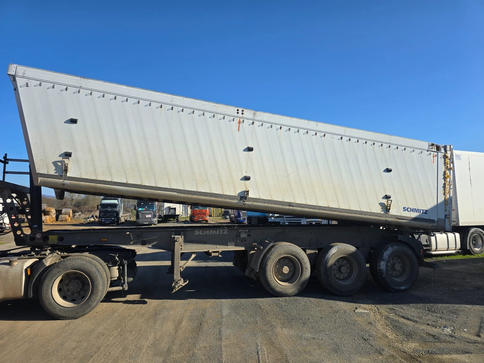 Полуремарке Schmitz Sk24, снимка 2 - Ремаркета - 53747119