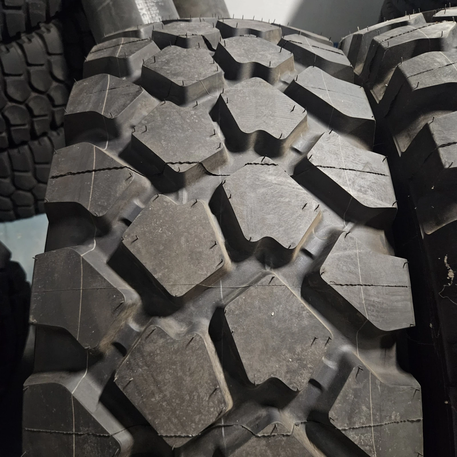 ���� 385/85R20 | Mobile.bg � ����������� 3