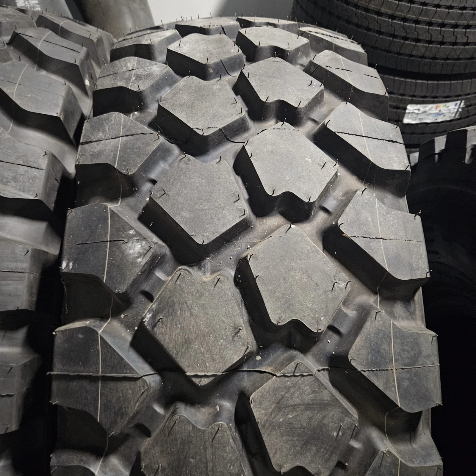 ���� 385/85R20 | Mobile.bg � ����������� 2