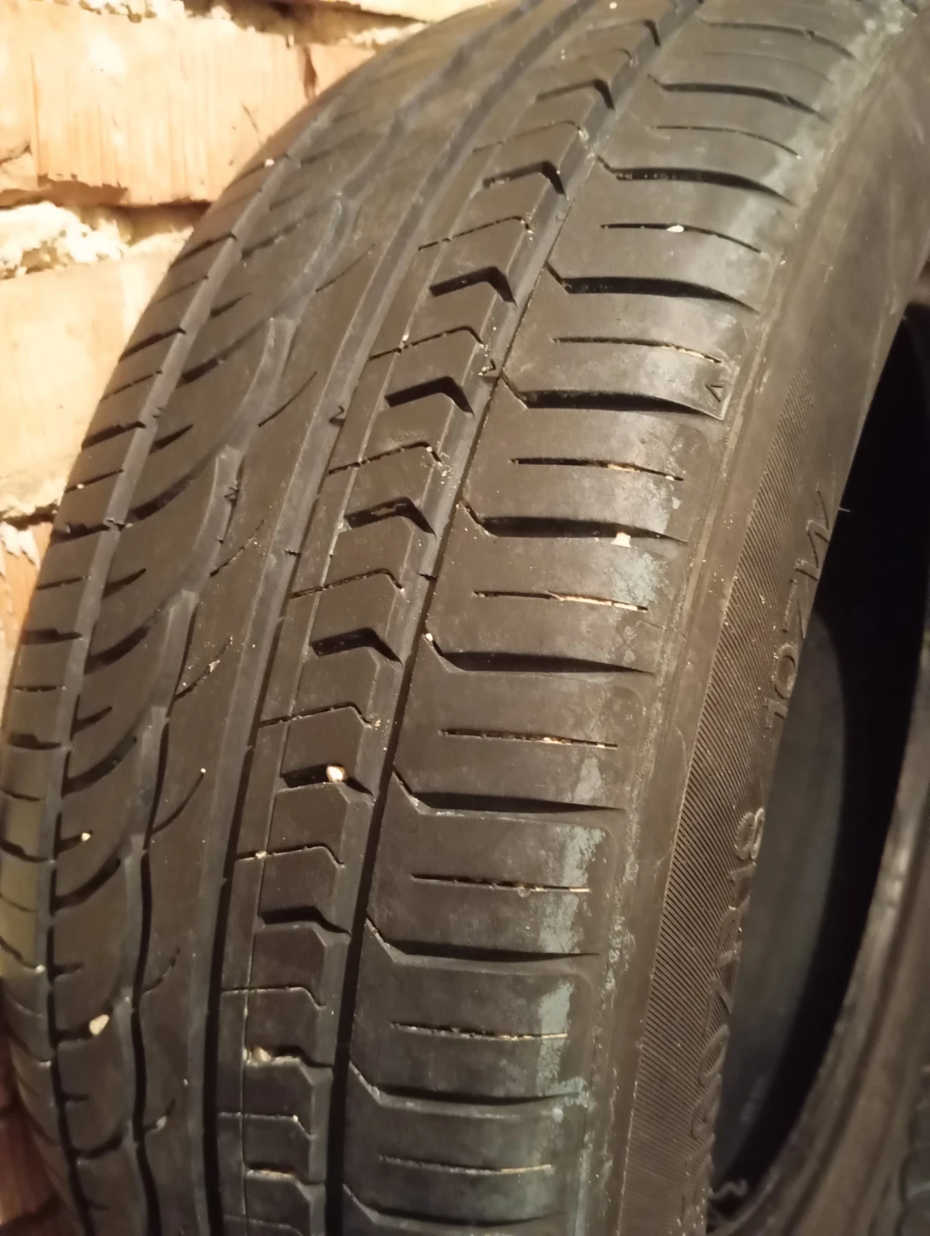 Гуми Летни 235/60R18, снимка 4 - Гуми и джанти - 54578410