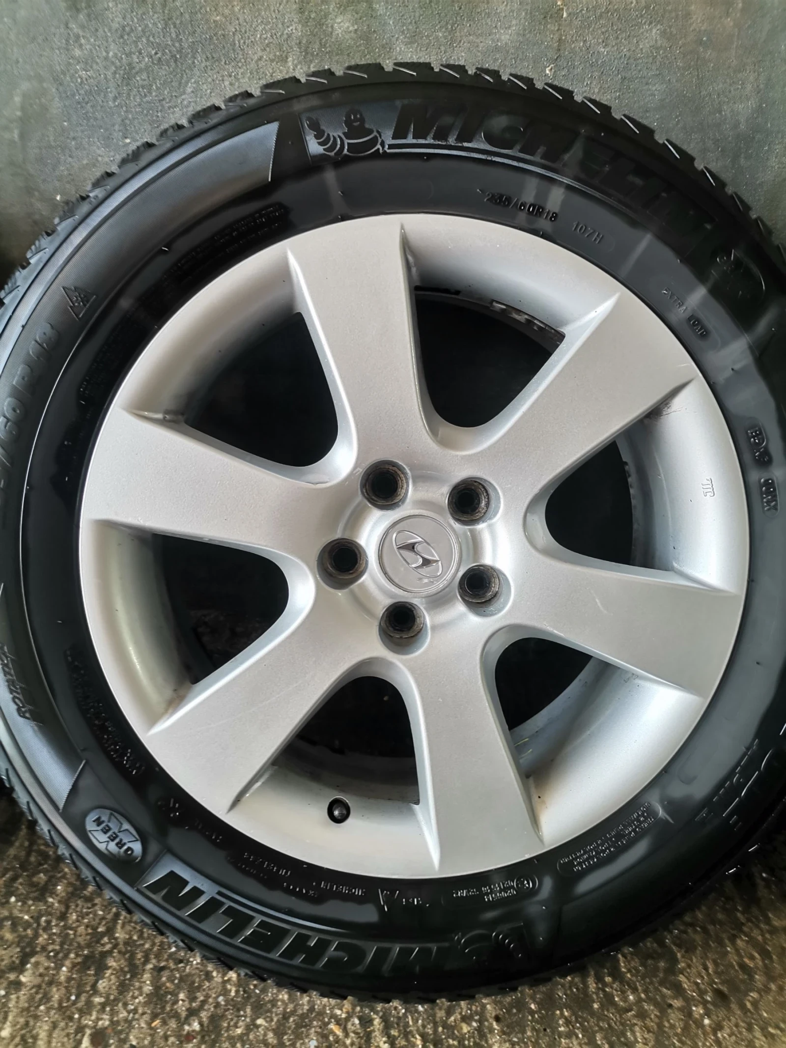 Гуми с джанти Michelin 235/60R18, снимка 4 - Гуми и джанти - 55137815