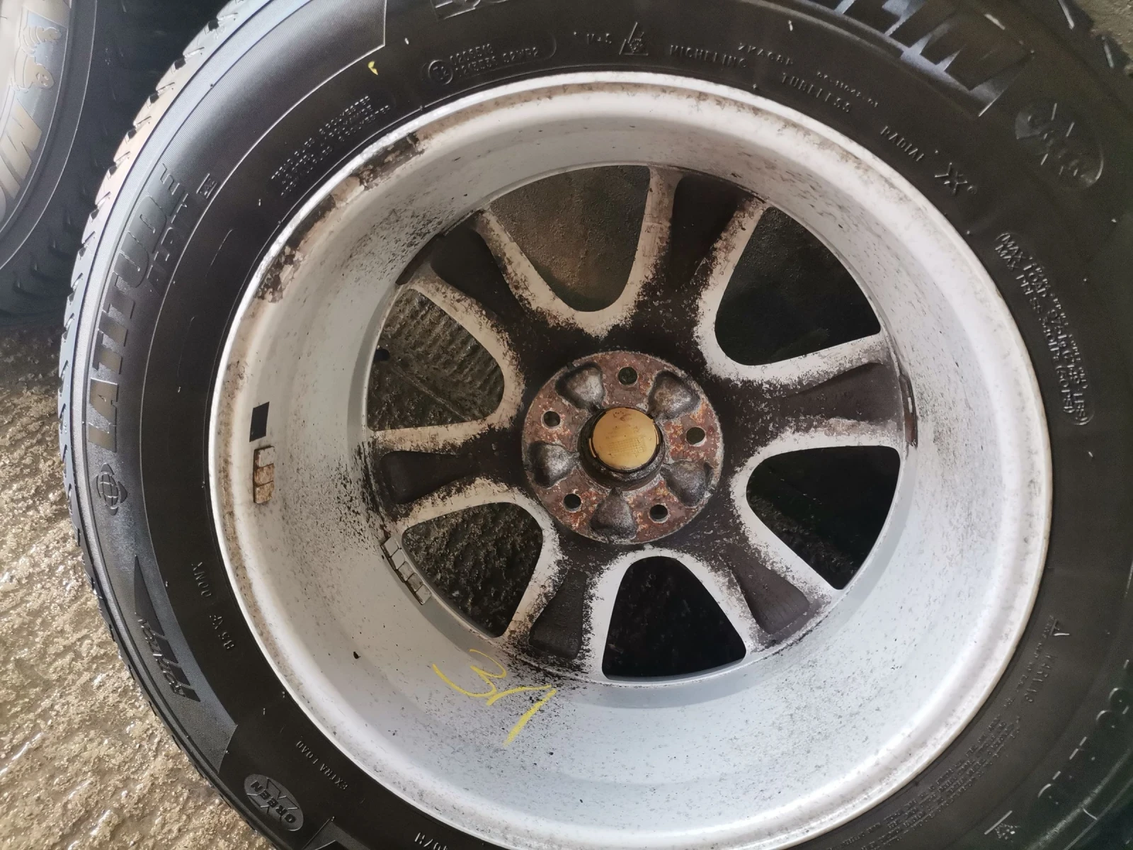 Гуми с джанти Michelin 235/60R18, снимка 8 - Гуми и джанти - 55137815