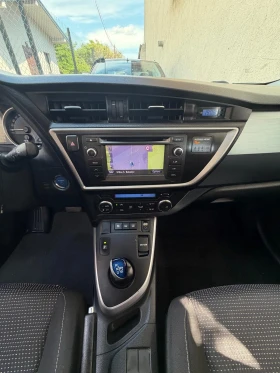 Toyota Auris, снимка 6
