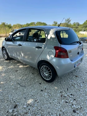 Toyota Yaris 1.0i 2009, снимка 3