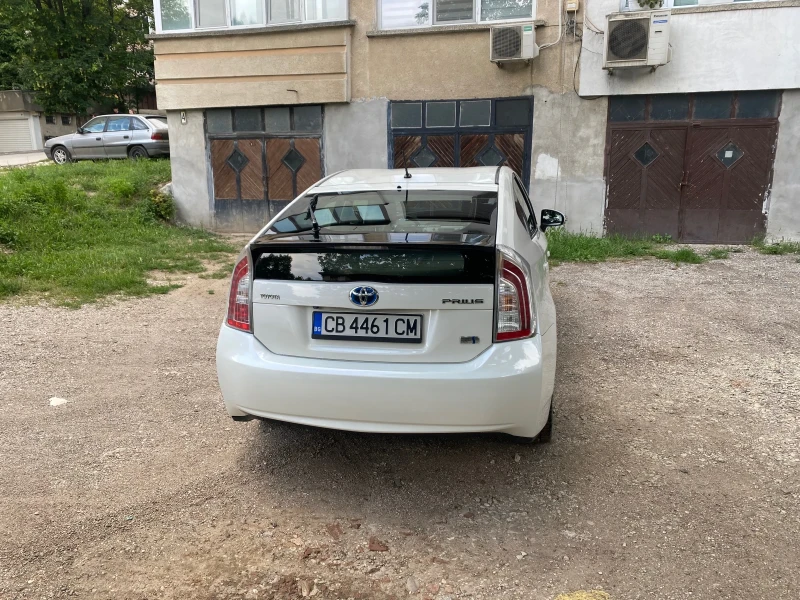 Toyota Prius, снимка 4 - Автомобили и джипове - 47310405