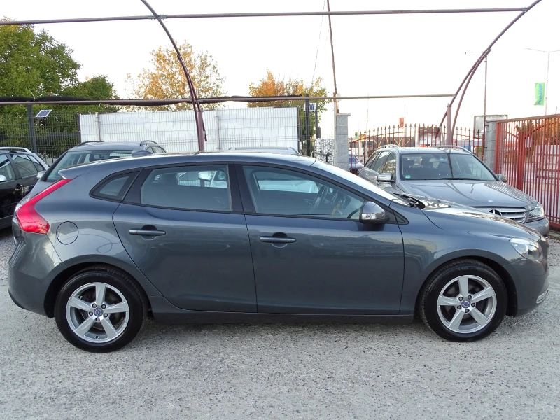 Volvo V40 1.6D2_115 Коня_Германия_* , снимка 8 - Автомобили и джипове - 47683501