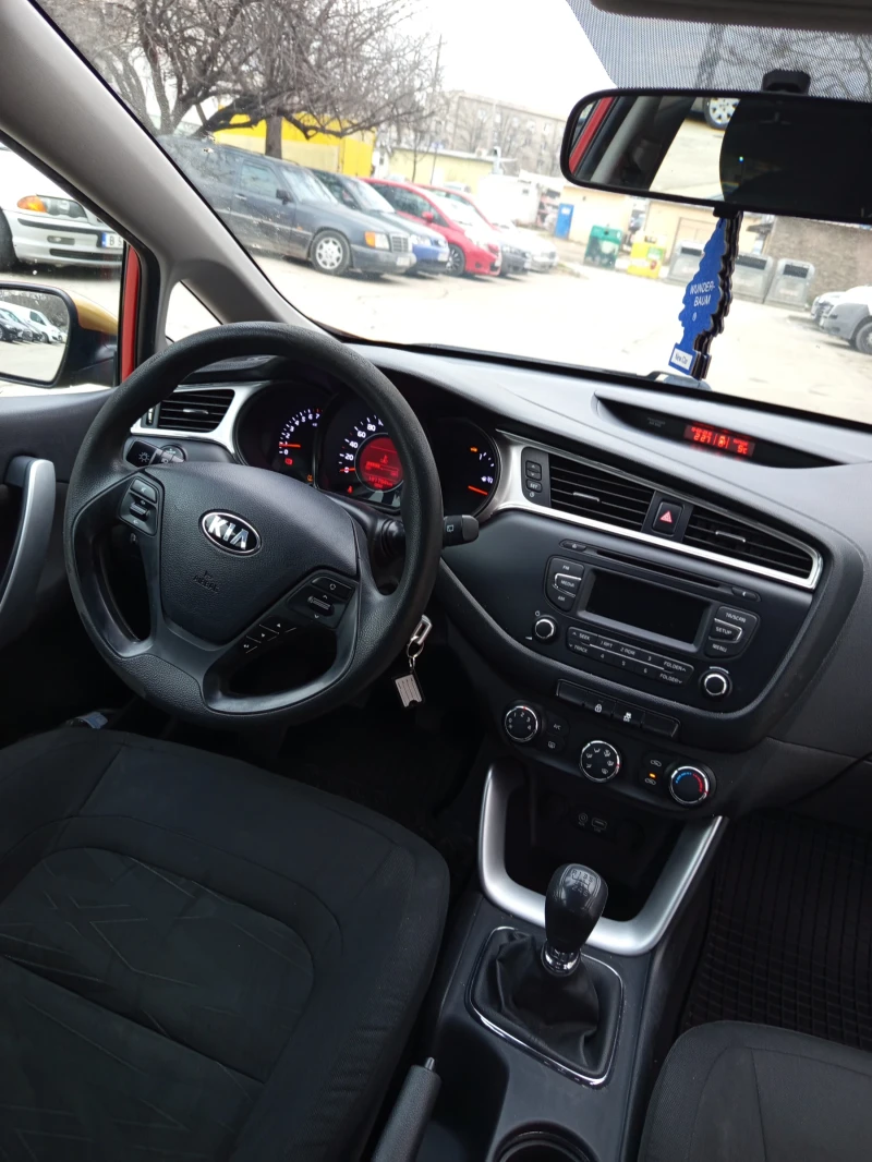 Kia Ceed 1, 4 MPI, снимка 8 - Автомобили и джипове - 49348177